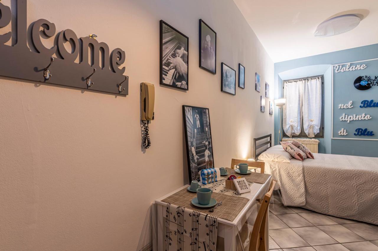 인트라 Due Minuti Dal Lago Casa Melodia 아파트 외부 사진